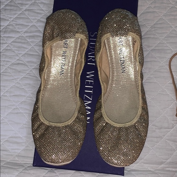 Stuart Weitzman Gold Flats 7.5 NARROW - Picture 2 of 12
